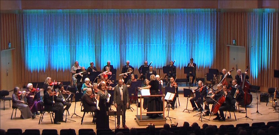 Eva Magnusson, Markus Norrman, Helen Grönberg, Arosorkestern, Västerås Konserthus den 22 november 2021. Bild: EA Musik HB.