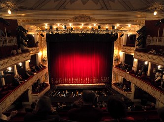Stadttheater Baden bei Wien. Bild: EA Musik HB.