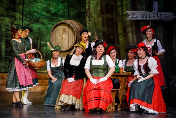 Carl Zeller "Der Vogelhändler" Bühne Baden Sommerarena 2019. Bild: Christian Husar.