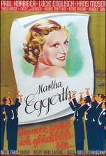Marta Eggerth i "Immer wenn ich glücklich bin...". Film från 1938. Bild från Zauber der Bohème. Filmarchiv Austria, Wien 2002. ISBN 3-901932-17-8.