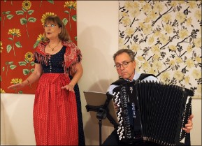 Eva Magnusson och Esbjörn Ferm. "Säg det i toner!", i konsertserien "Plats På Scen Live!" Bild: Edition Allegro Musik HB.