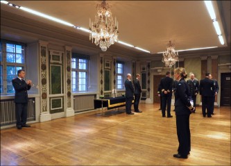 KMK, Stig Persson signalgivare vid ceremoni ÖB på MHS Karlberg.