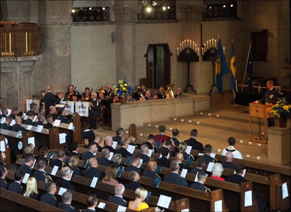 Avslutning Försvarshögskolans Högre Officersprogram. Engelbrektskyrkan 20 juni 2019. Musikalsik inramning: Karlbergs Musikkår. Dirigent: Peter Göthe. Bild: EA Musik HB.