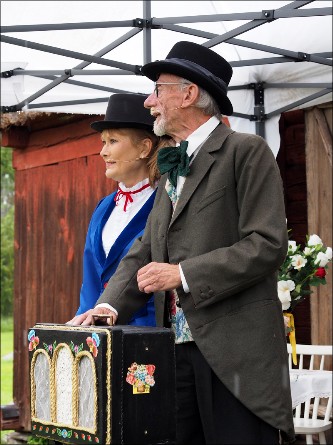 "Låt hjärtat vá mé". Eva Magnusson, Roger Janson och Esbjörn Ferm.