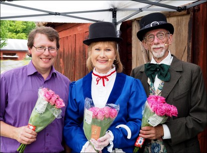 Mattias Jansson, Eva Magnusson och Roger Janson. "Låt hjärtat va' me'". Hembygdsgården Knutby 6 augusti 2023. EA Musik HB.