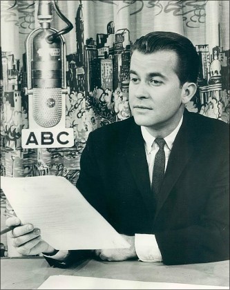 Dick Clark (1929-2012). Legendarisk amerikansk radio- och TV-personlighet.