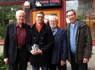 Björn Ericson omgiven av från vänster Lars Stolt, Kjell Sandberg och Bo Magnusson.