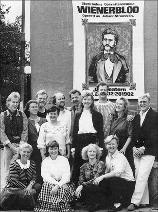 Ensemblen i "Wienerblod", Stockholms Operettensemble 1990/1991.